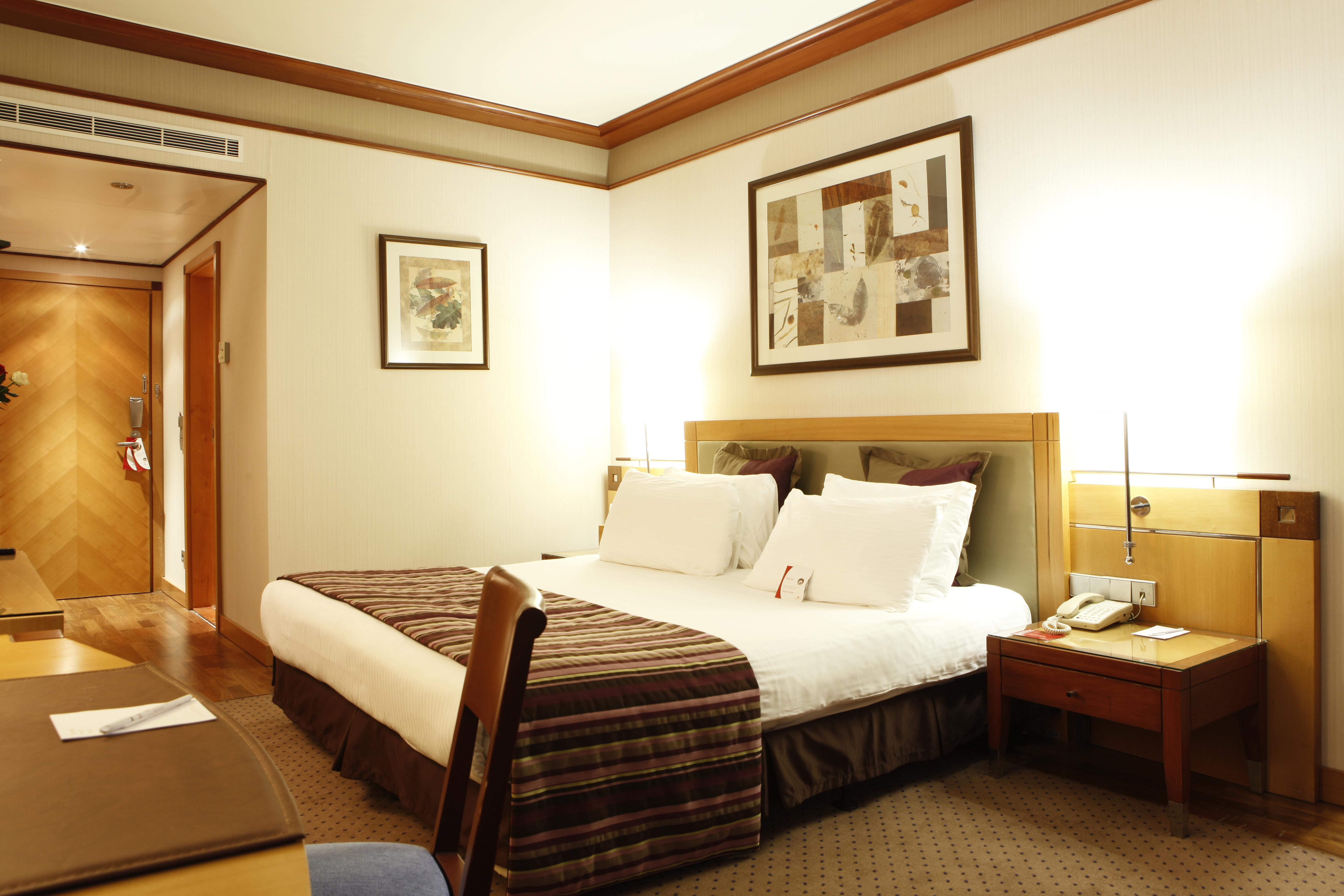 Hotel Crowne Plaza Hamra Beirut By Ihg Zewnętrze zdjęcie