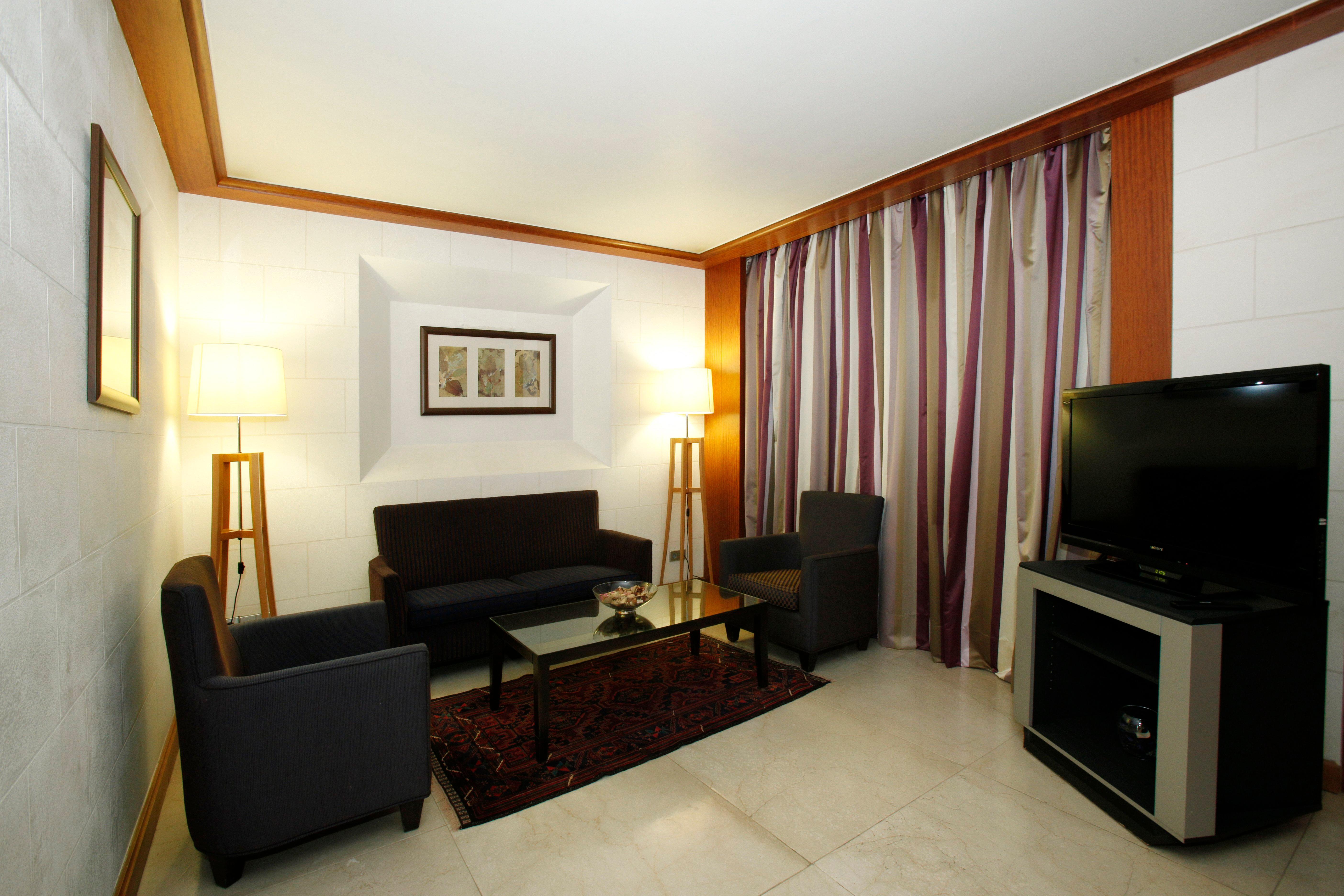 Hotel Crowne Plaza Hamra Beirut By Ihg Zewnętrze zdjęcie