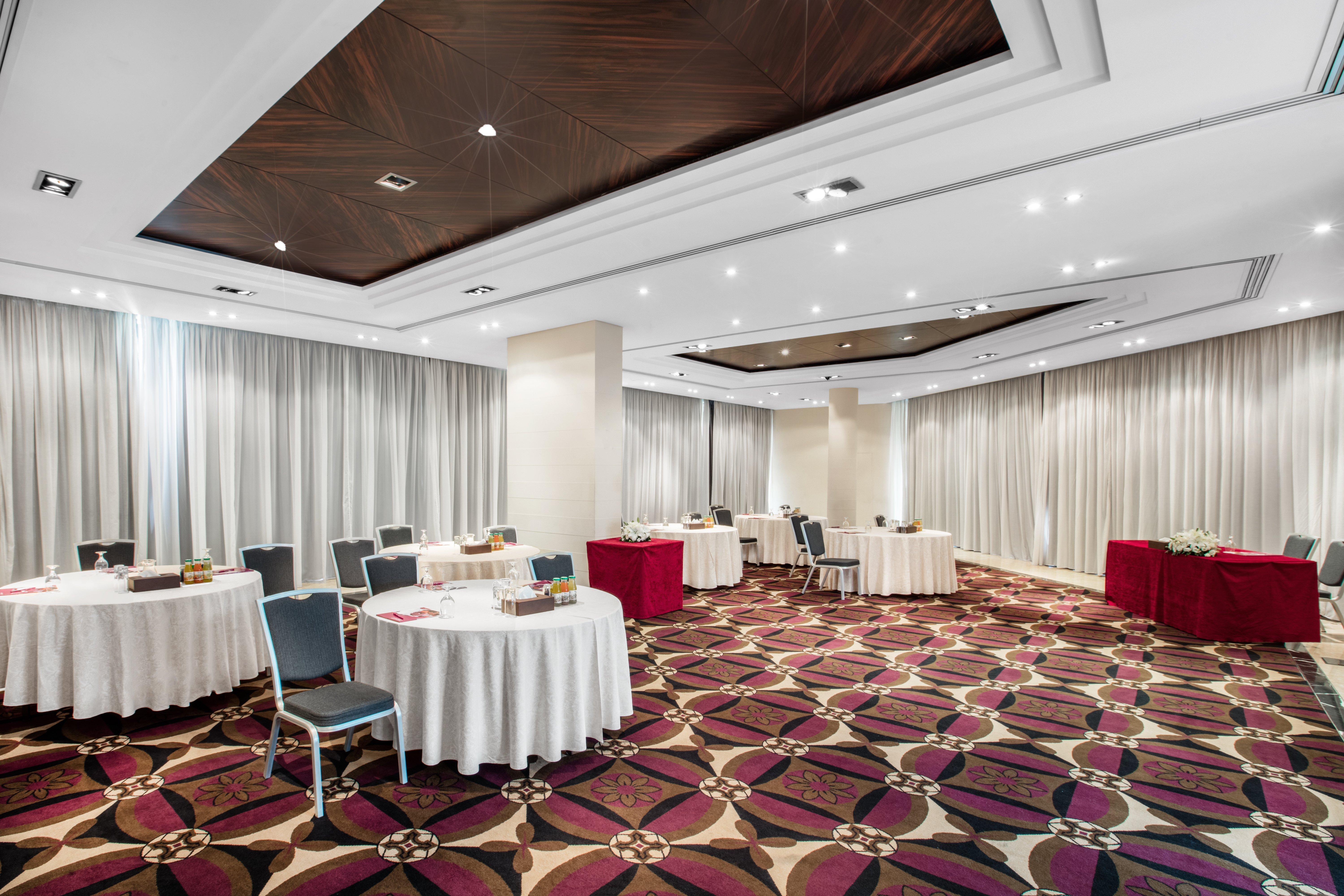 Hotel Crowne Plaza Hamra Beirut By Ihg Zewnętrze zdjęcie