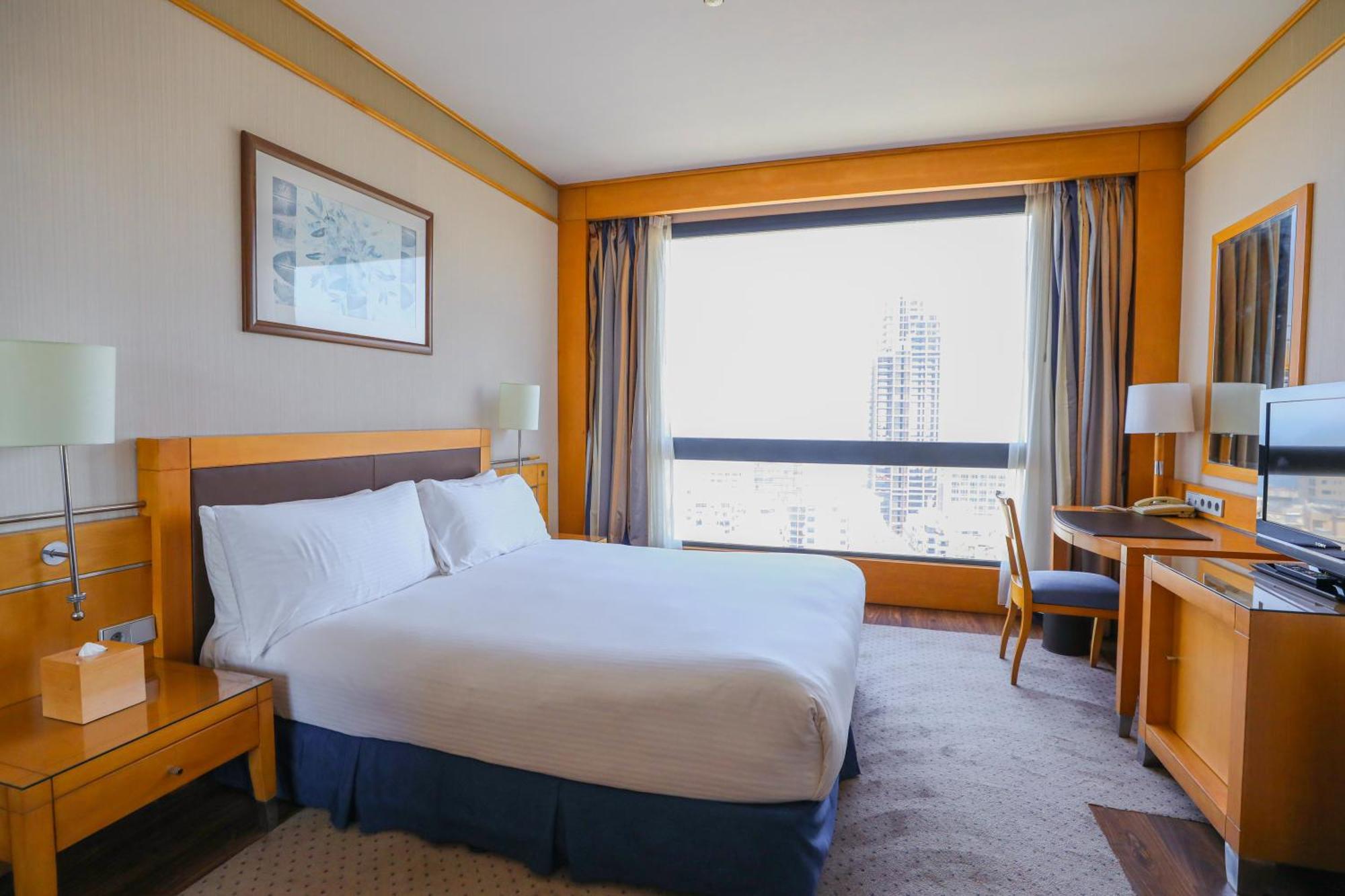 Crowne Plaza Hamra Beirut, An Ihg Hotel Zewnętrze zdjęcie